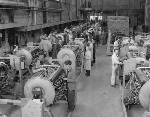 Workers at the Downsview Plant during the Second World War.