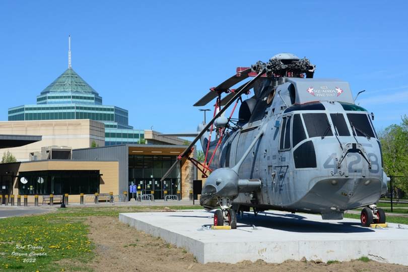 CH-124 Sea King 12428 at DND HQ 1